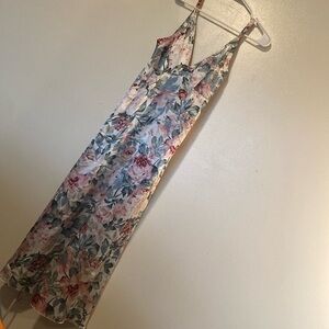 Mystique Intimates long floral stunning night gown M